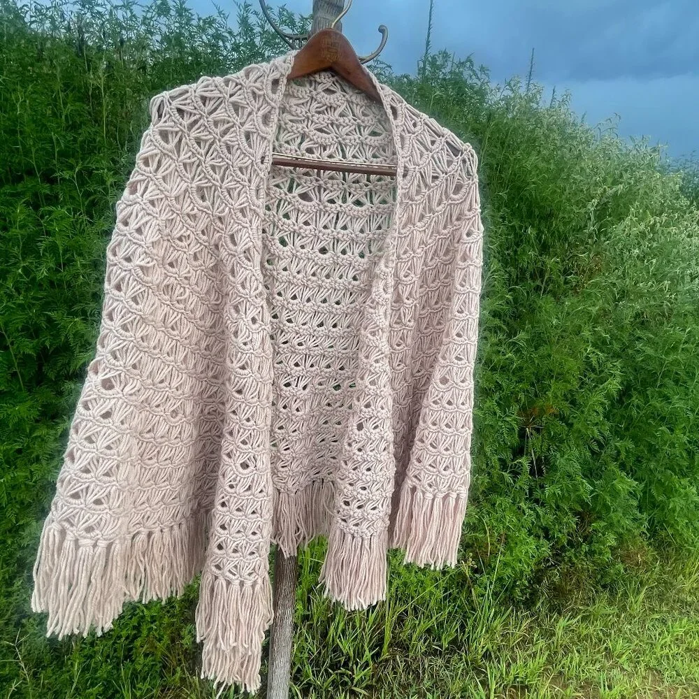 NEW Dreamy Boho One-Size Warm Bone/Cream Cozy Handmade Crochet Fringe Shawl/Cape - Picture 7 of 16